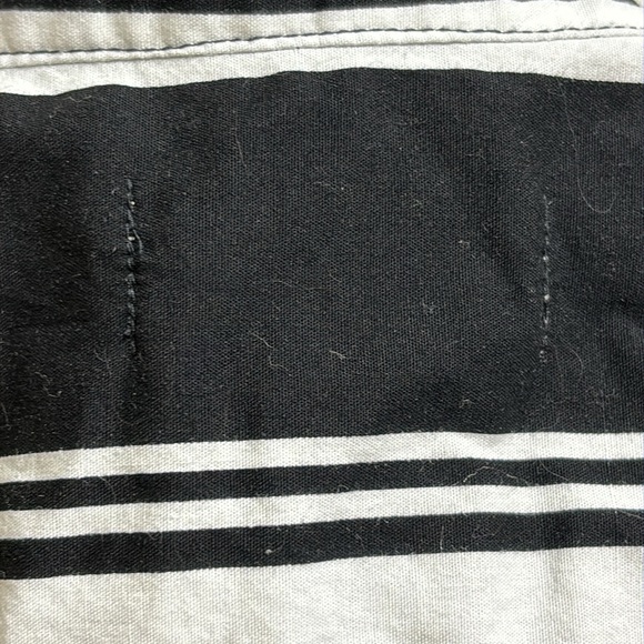 short sleeve shirt from Hollister size Lg - Picture 3 of 5